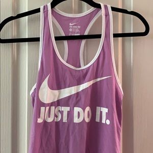 Nike top
